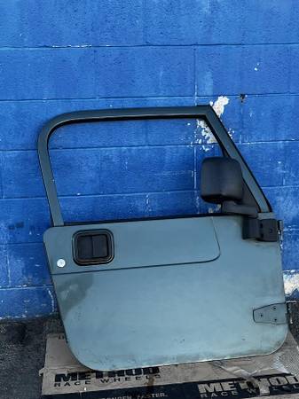 1997-2006 Jeep Wrangler TJ Factory Passenger Door (Green) - $600 (Montclair)