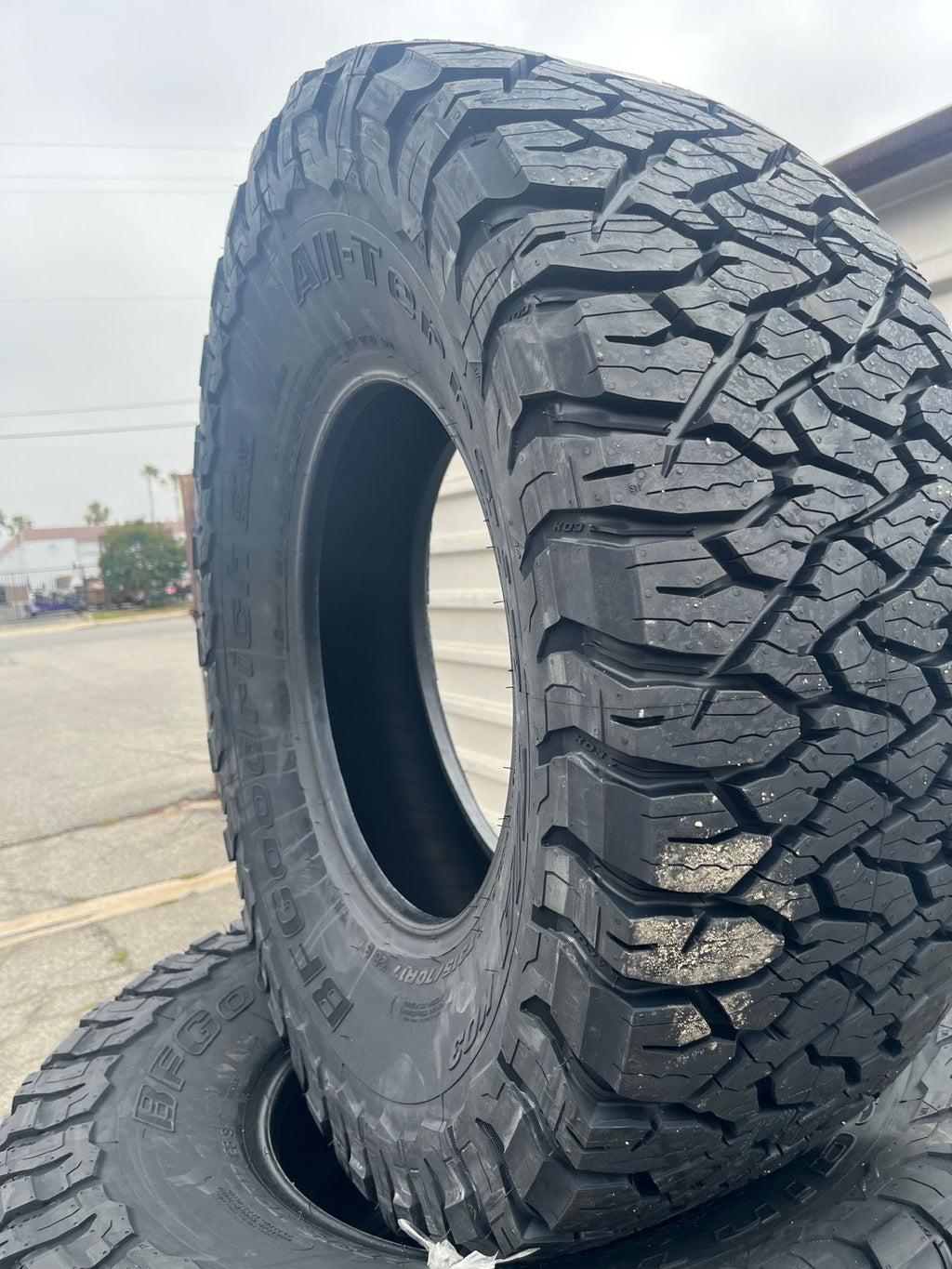 BF Goodrich KO3 All Terrain 315-70-17 Set of 4 NEW