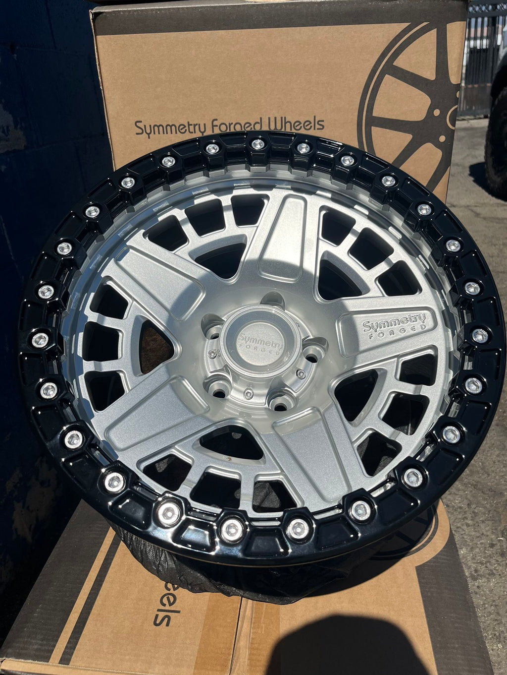 Symmetry SFO-05 BEADLOCK WHEELS 17”x9 5x5 (5 New)