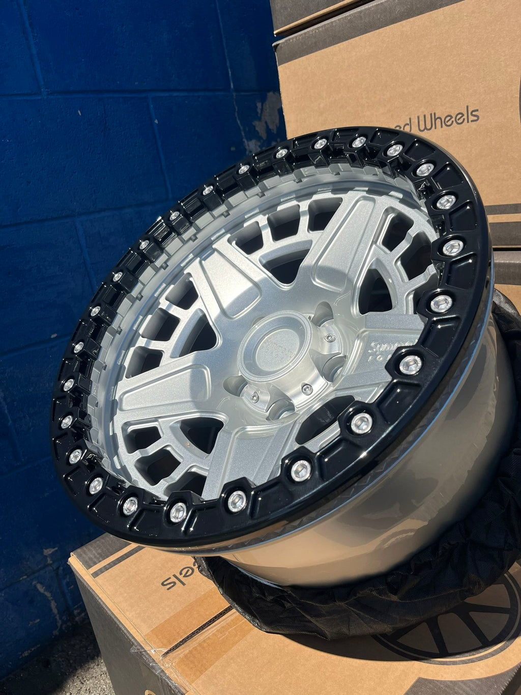 Symmetry SFO-05 BEADLOCK WHEELS 17”x9 5x5 (5 New)